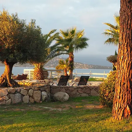 Aparthotel Maranatha, Front De Avec