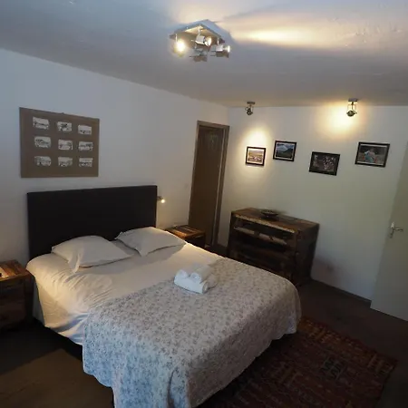 Maranatha, Front De Avec Porto-Vecchio (Corsica)