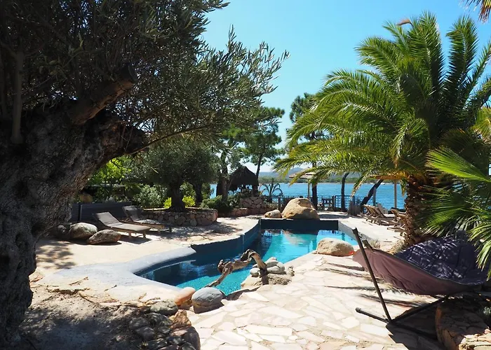 Aparthotel Maranatha, Front De Avec