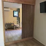 Maranatha, Front De Avec Lejlighedshotel 4*