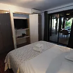 Maranatha, Front De Avec 公寓式酒店 4*