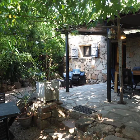 Hotel apartamentowy Maranatha, Front De Avec Porto-Vecchio (Corsica)