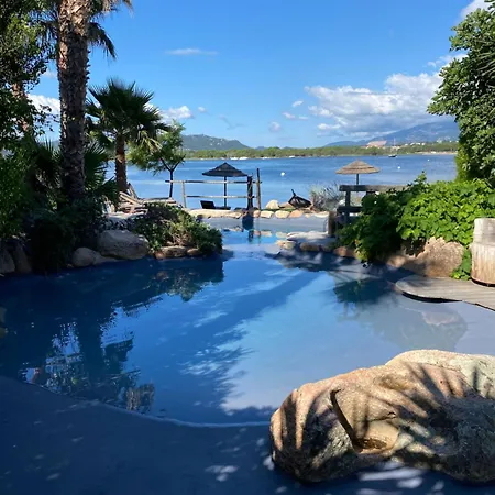 Hotel apartamentowy Maranatha, Front De Avec Porto-Vecchio (Corsica)