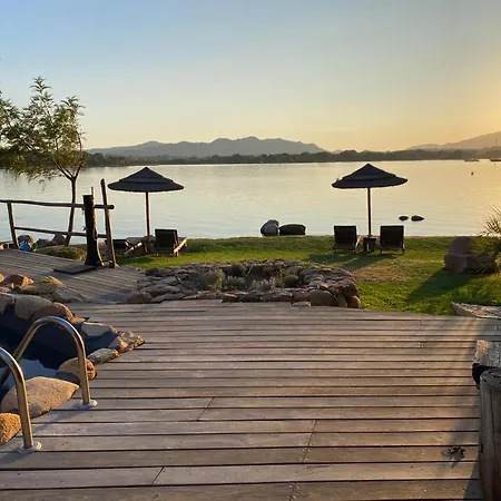 Maranatha, Front De Avec Lägenhetshotell