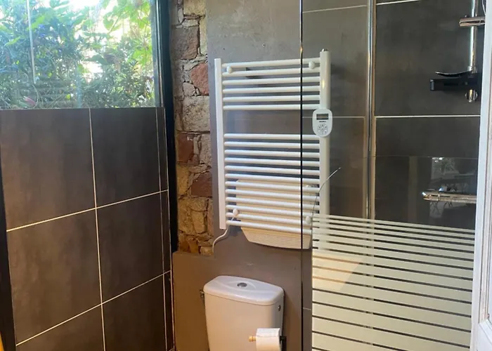 Maranatha, Front De Avec 公寓式酒店 4*