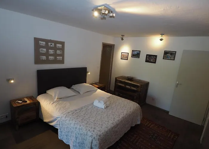 Maranatha, Front De Avec Porto-Vecchio (Corsica)